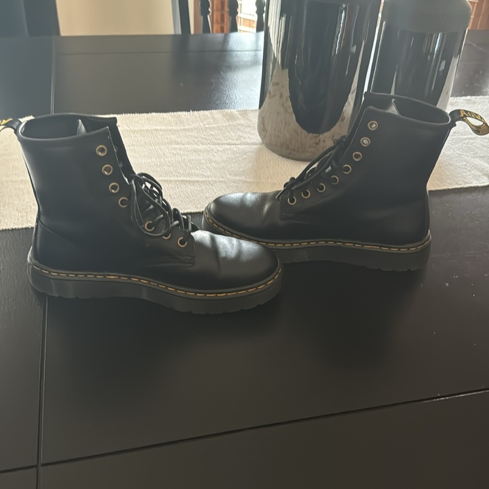 Dr. Martens Zavala Combat Boots. Women’s size 7. Color black - Picture 2 of 7